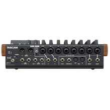 „Tascam Model 12“, 12 kanalų, 20–20000 Hz, juoda, medinė „Tascam Model 12“, 12 kanalų, 20–20000 Hz, juoda, medinė