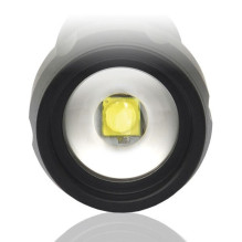 LED žibintuvėlis „everActive FL-300+“ LED žibintuvėlis „everActive FL-300+“