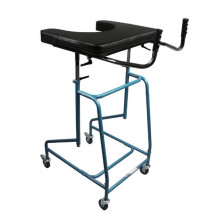 Four-wheeled support of pulpit type - walker Four-wheeled support of pulpit type - walker