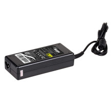 „Akyga AK-ND-53“ maitinimo adapteris / keitiklis, skirtas naudoti patalpose, 90 W, juodas
