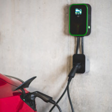 „GREEN CELL“ SIENINĖ ELEKTROMOBILIŲ ĮRANGA 22 KW SU LIZDU IR RFID „GREEN CELL“ SIENINĖ ELEKTROMOBILIŲ ĮRANGA 22 KW SU LIZDU IR RFID