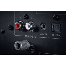 Magnat Monitor Reference 2A active columns 2-way speaker Magnat Monitor Reference 2A active columns 2-way speaker
