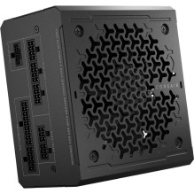 „Corsair RMe“ serijos...