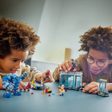 LEGO MARVEL 76315 Iron Man's Laboratory: Hall of Armor