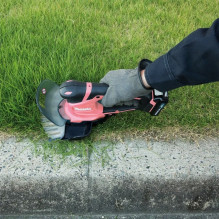 Žolės ir krūmų žirklės. 12 V UM600DSAP MAKITA