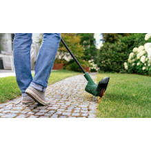 „Bosch EasyGrassCut 06008C1C04“ 18 V 26 cm akumuliatorinė žolės žoliapjovė „Bosch EasyGrassCut 06008C1C04“ 18 V 26 cm akumuliatorinė žolės žoliapjovė