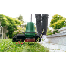 „Bosch EasyGrassCut 06008C1C04“ 18 V 26 cm akumuliatorinė žolės žoliapjovė „Bosch EasyGrassCut 06008C1C04“ 18 V 26 cm akumuliatorinė žolės žoliapjovė