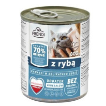 FRENDI with fish - wet cat...