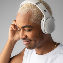 „Skullcandy Crusher 540“ aktyvios ausinės, uždedamos ant ausies, pilkos betono spalvos „Skullcandy Crusher 540“ aktyvios ausinės, uždedamos ant ausies, pilkos betono spalvos
