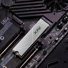 XPG GAMMIX S60 2 TB M.2 PCI Express 4.0 NVMe 3D NAND XPG GAMMIX S60 2 TB M.2 PCI Express 4.0 NVMe 3D NAND