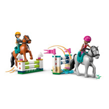LEGO FRIENDS 42688 Arklidės ir jojimo akademija LEGO FRIENDS 42688 Arklidės ir jojimo akademija