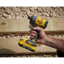 STANLEY SFMCF820D2K-QW smūginis suktuvas