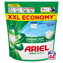 Skalbimo kapsulės Ariel...