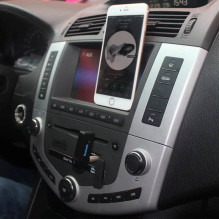 „Riff BT-X5“ automobilio FM „Bluetooth“ siųstuvas su 3,5 mm garso lizdu + mikrofono jungtimi, juodas „Riff BT-X5“ automobilio FM „Bluetooth“ siųstuvas su 3,5 mm garso lizdu + mikrofono jungtimi, juodas