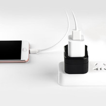 iKaku KSC-174 Multi Power Plug adapter from / to UK 3pin - Euro 2pin - US (USA) - Asia Adapter + Carrying Case Black