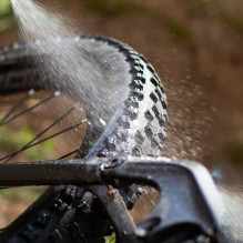 „BikeOnWax Clean My Bike Foamee“ – itin paprastos aktyviosios dviračio valymo putos, 1 žingsnis, 500 ml purškimo buteliu
