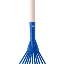 Woody 91886 medinis / metalinis sodo įrankis - vejos grėblys (100 cm) vaikams nuo 3 metų, mėlynas Woody 91886 medinis / metalinis sodo įrankis - vejos grėblys (100 cm) vaikams nuo 3 metų, mėlynas