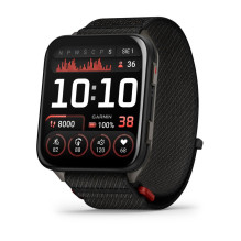 „Garmin Venu X1“ juodas su titano spalvos dėklu ir juodu „ComfortFit“ nailono dirželiu
