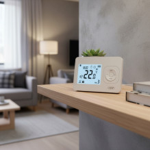Wireless thermostat PNI CT62 for heating systems, illuminated display, daily programs