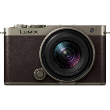 Panasonic Lumix DC-S9N + LUMIX S 18-40mm / F4.5-6.3 (Titanium Gold)