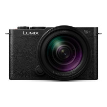 Panasonic Lumix DC-S9H + LUMIX S 28-200mm F / 4-7.1 Macro OIS (Leica L) (DC-S9+S-R28200) (Jet Black)