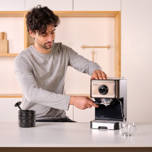 Espresso coffee maker Black+Decker BXCO1200E (1200W)