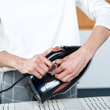 Steam iron Black+Decker BXIR3000E (3000W black)