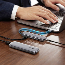 Ugreen HUB Ugreen CM219 35574 with 4 USB-A 3.0 ports and USB-A 3.0 cable 1m - black