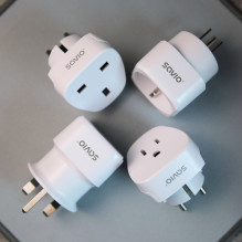 SAVIO AP-01 kelioninis adapteris, JAV lizdas - ES kištukas