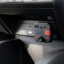 SAVIO FM transmitter, Bluetooth 5.3, QC 3.0 charger, LED display, Bass Boost, TR-15, black SAVIO FM transmitter, Bluetooth 5.3, QC 3.0 charger, LED display, Bass Boost, TR-15, black