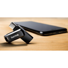 „SanDisk Ultra Dual Drive Go“ USB atmintinė, 64 GB, USB A tipo / USB C tipo 3.2 kartos 1 (3.1 kartos 1), juoda