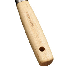 Peeler Fiskars, 15.1 cm, stainless steel / wood Peeler Fiskars, 15.1 cm, stainless steel / wood