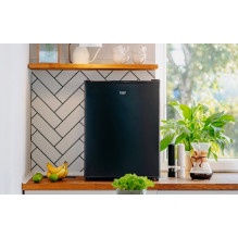 Adler AD 8097 Freestanding under-counter refrigerator Black