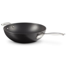 Kept - Le Creuset Toughened Non-Stick Wok 4.7L Black / Silver Kept - Le Creuset Toughened Non-Stick Wok 4.7L Black / Silver