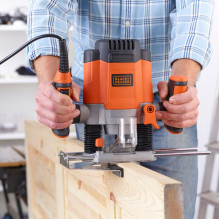 „Black Decker KW1200EKA-QS“ freza / žoliapjovė Juoda, pilka, oranžinė