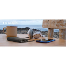 Išorinė baterija Veger TCE130 (W2503) PD 130W 25000 mAh su integruotais C tipo laidais / „Lightning“ juoda