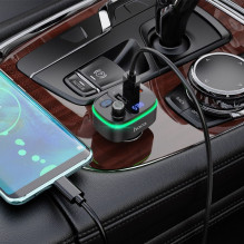 Automobilinis „Bluetooth“ siųstuvas Hoco 2 x USB A + USB C QC3.0 PD 20W E62 juodas