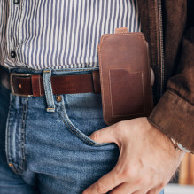ROYAL Crazy Horse - Leather universal pull-up pocket / brown - Size L - IPHONE 6 / 7 / 8 ROYAL Crazy Horse - Leather universal pull-up pocket / brown - Size L - IPHONE 6 / 7 / 8
