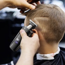 HOCO elektrinė plaukų kirpimo mašinėlė su skaitmeniniu ekranu HP23 juoda