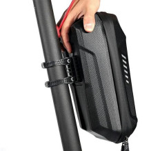 WILDMAN traveling bag for scooter waterproof 3L ES8X Plus black WILDMAN traveling bag for scooter waterproof 3L ES8X Plus black