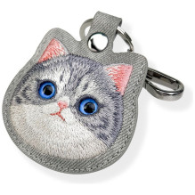 NIMMY dėklas sekikliui / raktų pakabukui BIG EYED PET 2.0 katės pilkos spalvos NIMMY dėklas sekikliui / raktų pakabukui BIG EYED PET 2.0 katės pilkos spalvos