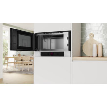 Bosch Serie 8 BFL7221W1 mikrobangų krosnelė, balta, solo, įmontuojama, 21 l, 900 W