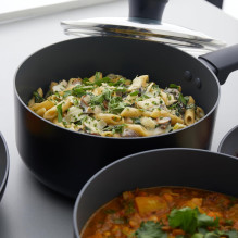 Russell Hobbs RH028412EU7 Shield 20cm Saucepan Russell Hobbs RH028412EU7 Shield 20cm Saucepan