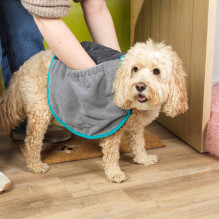 Beldray LA036164UFEU7 Anti-bac Pet Drying Towel With Pockets Beldray LA036164UFEU7 Anti-bac Pet Drying Towel With Pockets