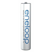 Panasonic Eneloop AA 2000mAh rechargeable batteries 4 pcs. and battery case Panasonic Eneloop AA 2000mAh rechargeable batteries 4 pcs. and battery case