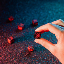Cyberpunk RED Essential kauliukų rinkinys juodos ir raudonos spalvos Cyberpunk RED Essential kauliukų rinkinys juodos ir raudonos spalvos
