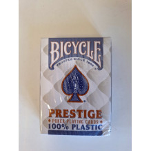 Kosmetinis defektas Bicycle Prestige Jumbo pokerio kortos (Mėlynos) Kosmetinis defektas Bicycle Prestige Jumbo pokerio kortos (Mėlynos)