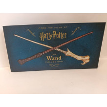 Kosmetinis defektas Harry Potter The Wand Collection knyga minkštu viršeliu Insight Editions Kosmetinis defektas Harry Potter The Wand Collection knyga minkštu viršeliu Insight Editions