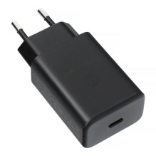 „Motorola“ kelioninis įkroviklis „Typ C TurboPower 15W SC-32“, juodas, urmu „Motorola“ kelioninis įkroviklis „Typ C TurboPower 15W SC-32“, juodas, urmu