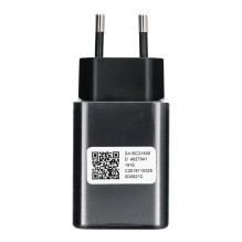 „Motorola“ kelioninis įkroviklis „Typ C TurboPower 15W SC-32“, juodas, urmu „Motorola“ kelioninis įkroviklis „Typ C TurboPower 15W SC-32“, juodas, urmu